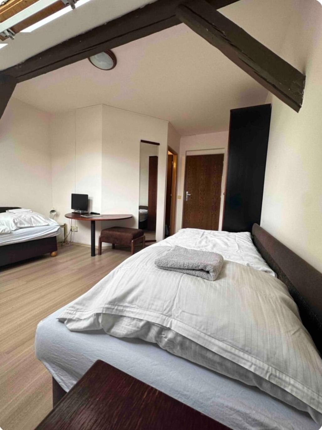 Private Apartment Near The Centre Bratislava Ngoại thất bức ảnh